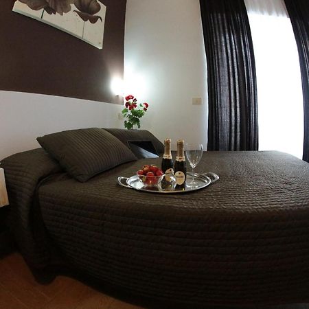 Residence Morena Roma Dış mekan fotoğraf